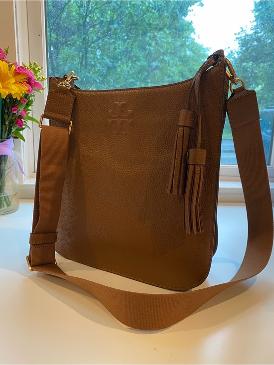 Tory Burch Handbags - Tory Burch Thea Brown Pebbled Leather Crossbody
